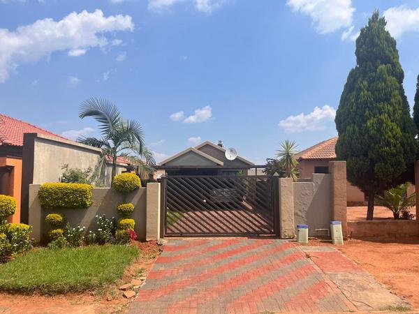 Property For Sale in Soshanguve East, Soshanguve