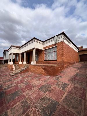 House For Sale in Soshanguve Aa, Soshanguve
