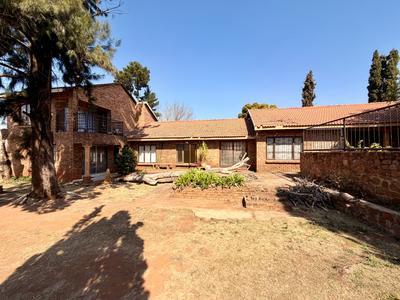 House For Sale in Heuweloord, Centurion