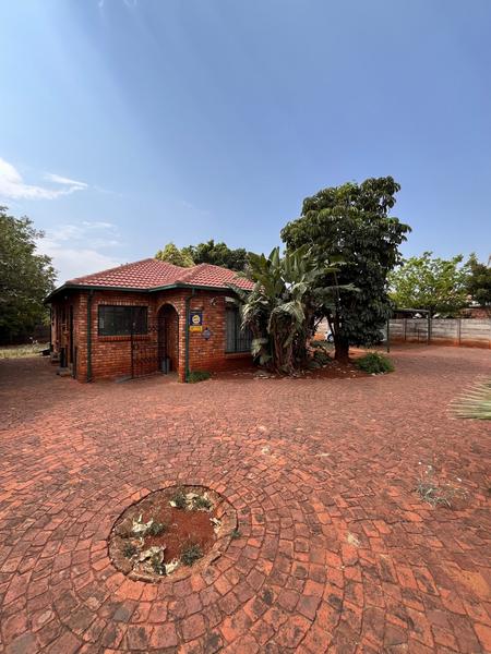 Property For Sale in The Orchards, Akasia