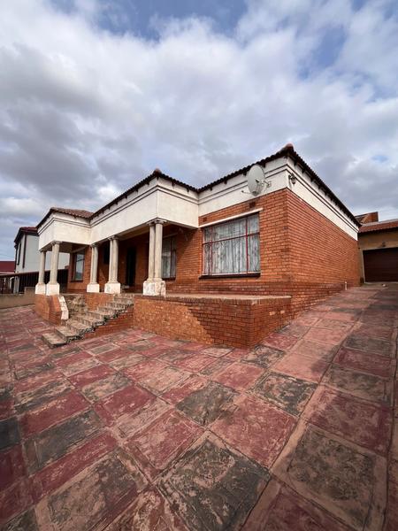 Property For Sale in Soshanguve Aa, Soshanguve
