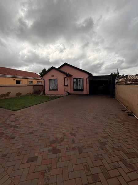 Property For Sale in Soshanguve Xx, Soshanguve